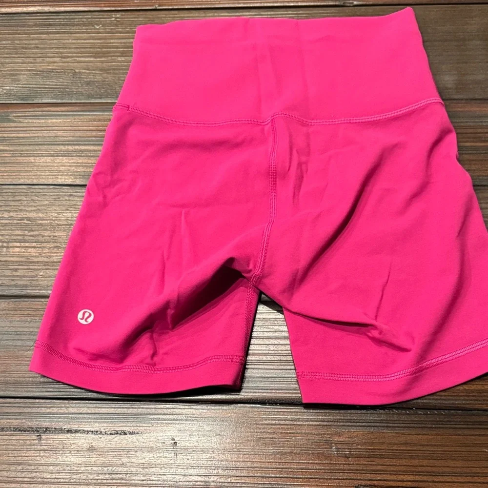 Lululemon wonder trail 6inch shorts - Picture 1 of 3